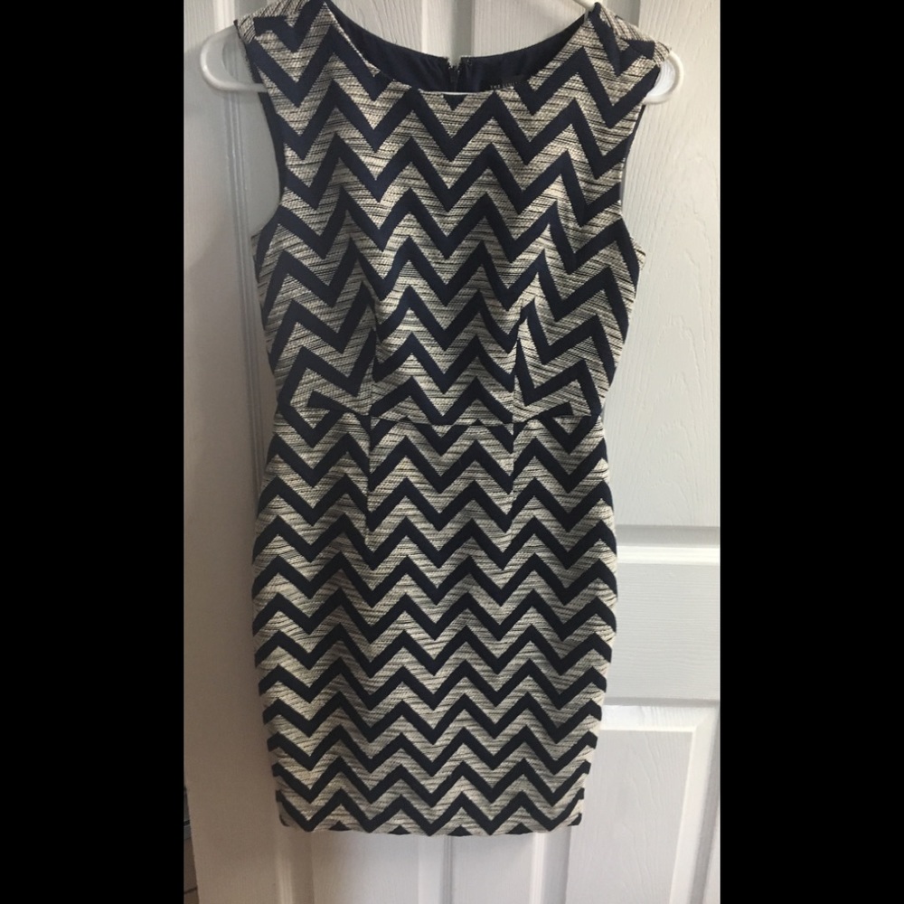 Limited Chevron Dress 00P